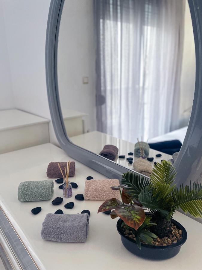 Coastline Apartment Néa Péramos Kültér fotó