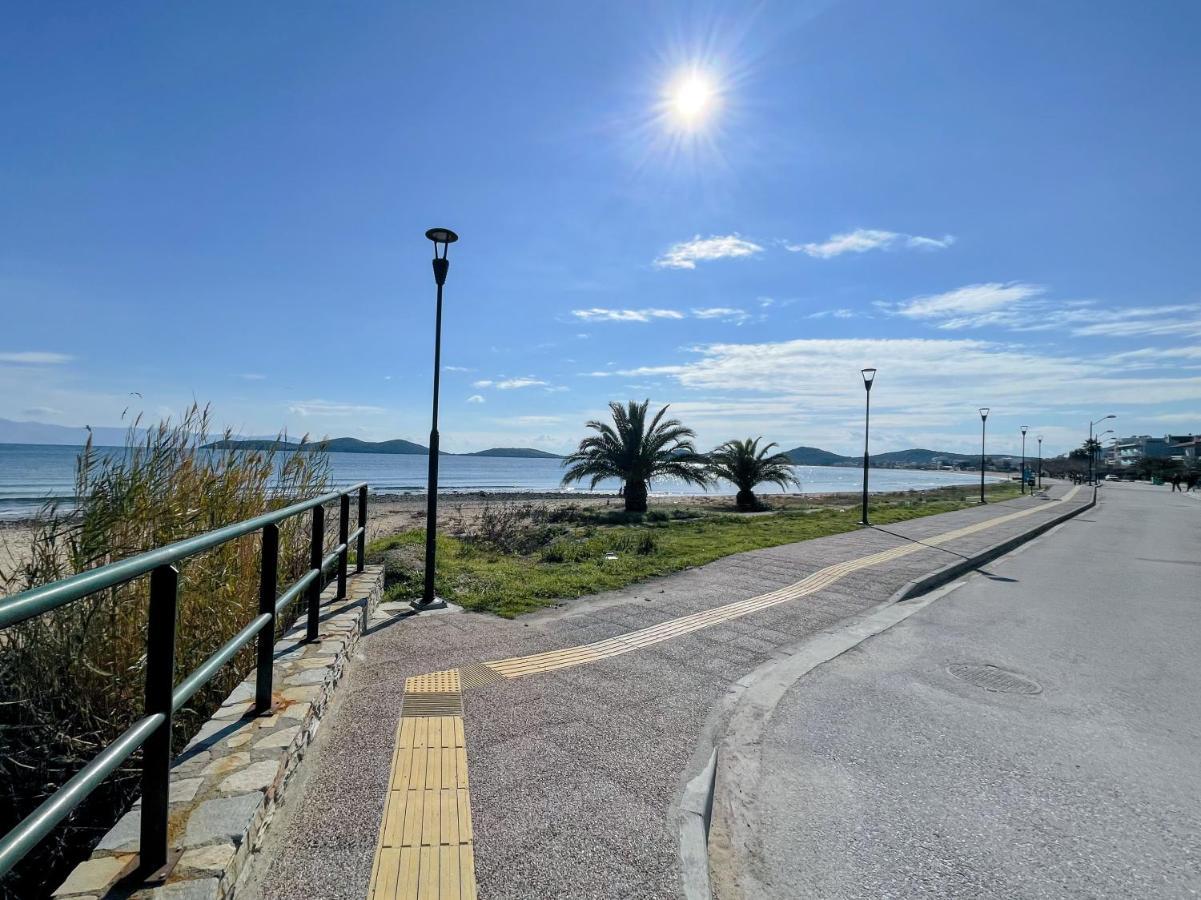 Coastline Apartment Néa Péramos Kültér fotó