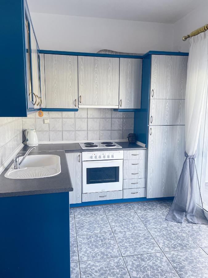 Coastline Apartment Néa Péramos Kültér fotó