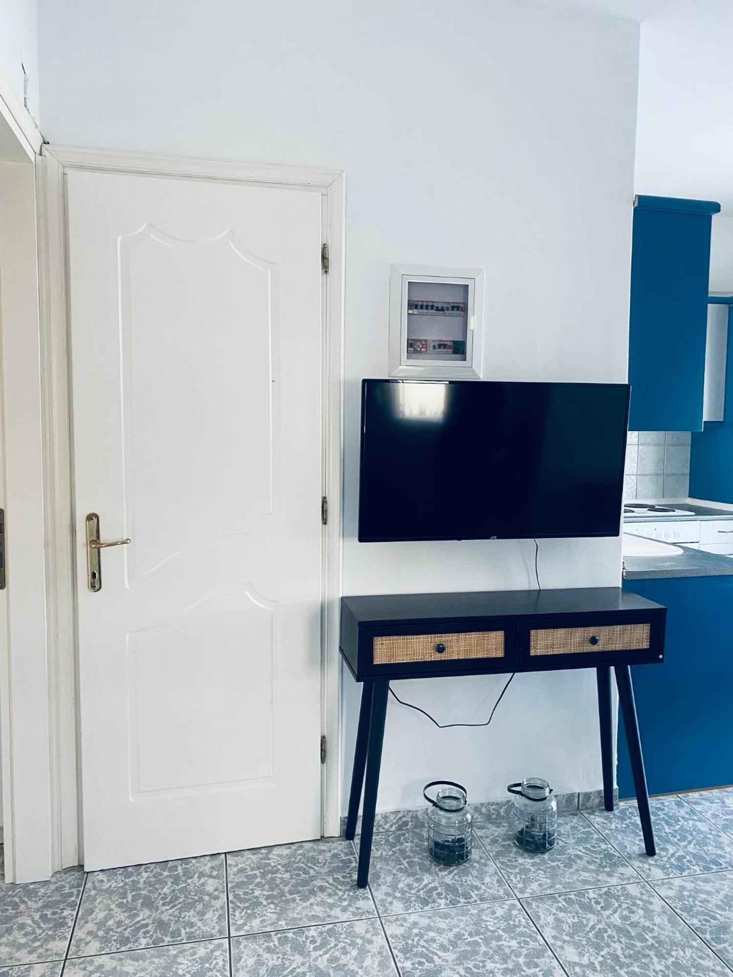 Coastline Apartment Néa Péramos Kültér fotó