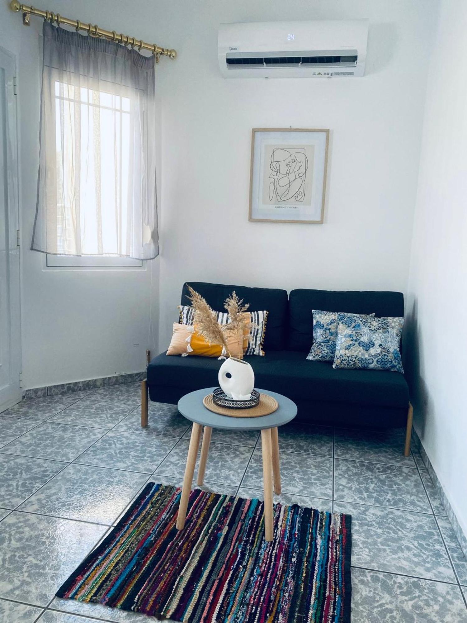 Coastline Apartment Néa Péramos Kültér fotó